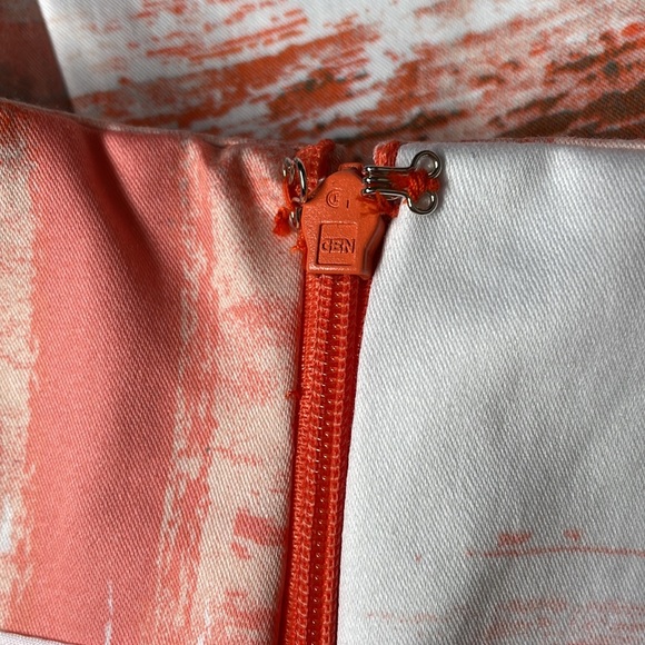 Pretty paint brush patterned skirt and Belt. Worthington Size 14 - Picture 6 of 11